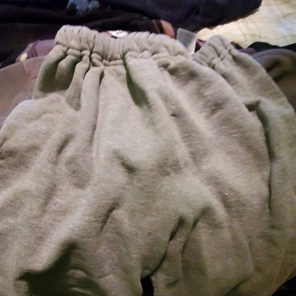Grey sweatpants YouthXl
